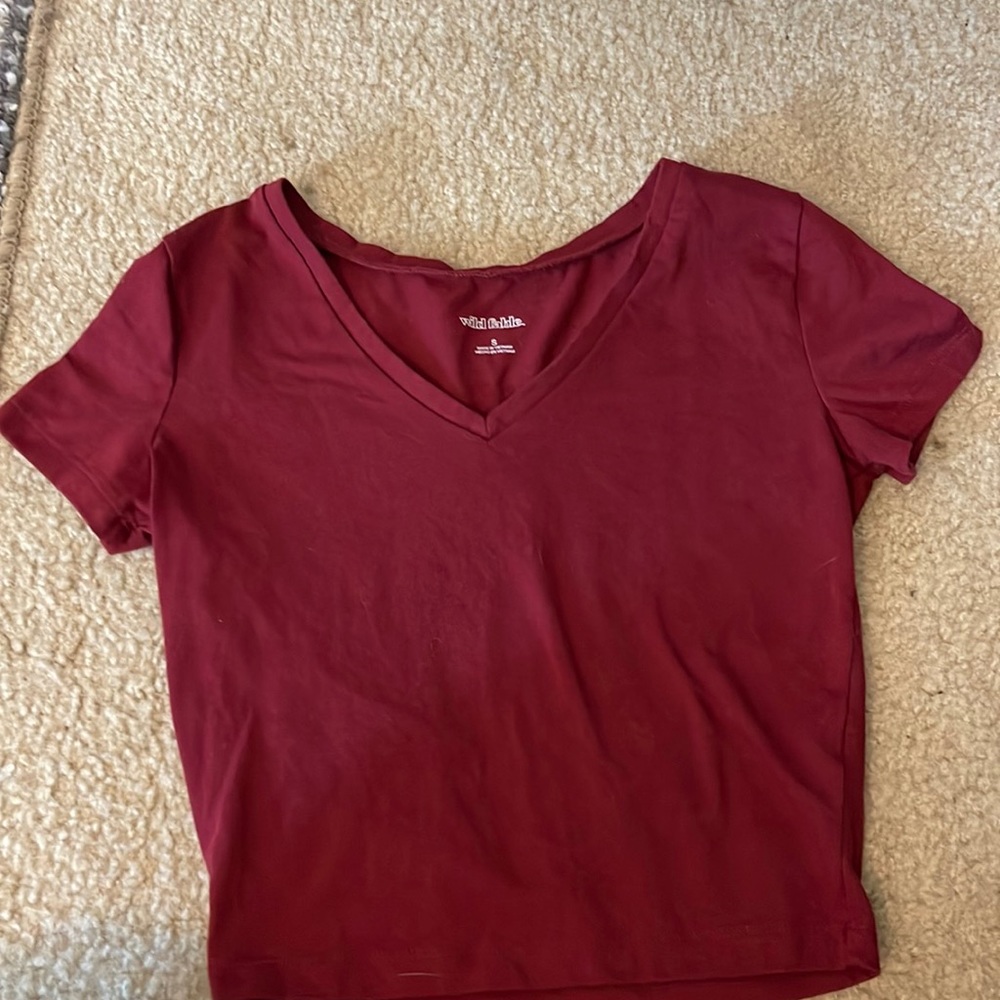 V-neck tshirt